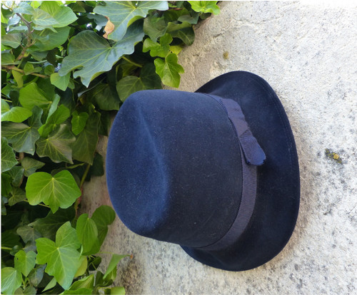 Tmavomodré nebe... dámský klobouk — foto 3
