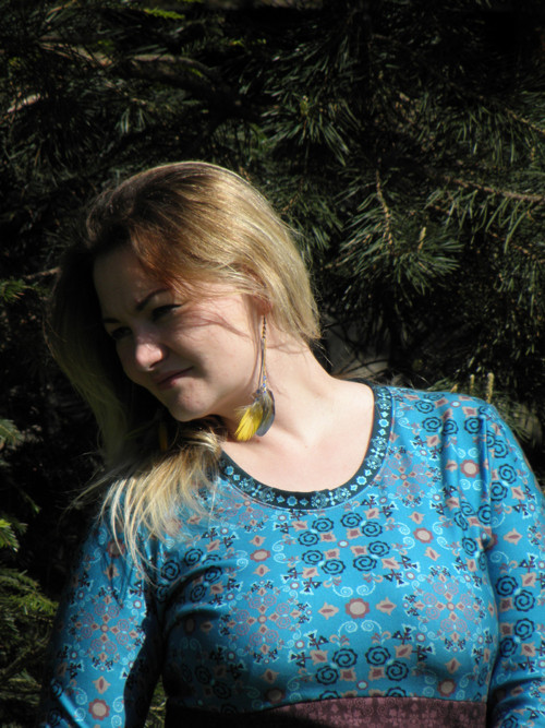 Šaty s ornamenty — foto 6