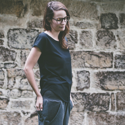 Triko MUNE, černé s puntíky — foto 3
