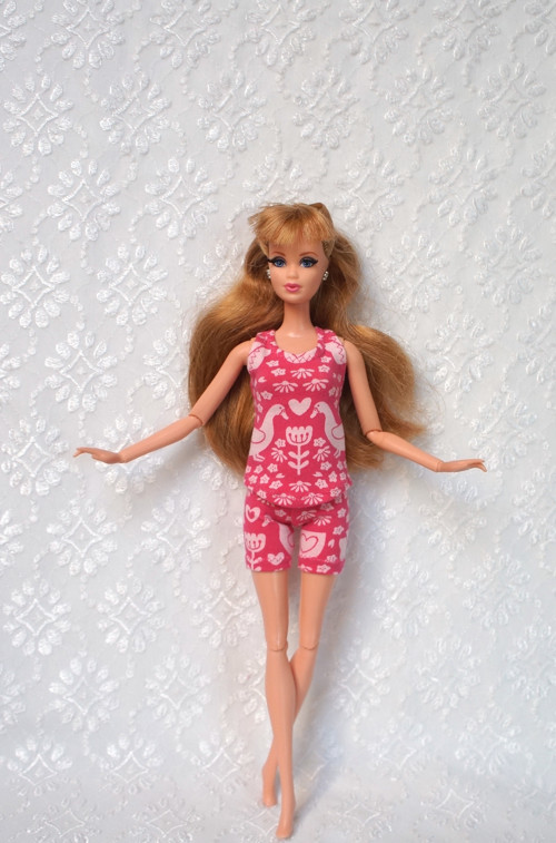 Letní komplet pro Barbie — foto 2