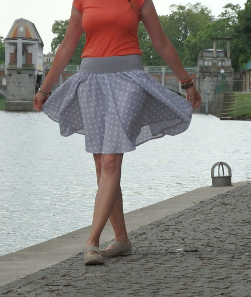 Opravdická kolová, šedé puntíky — foto 6