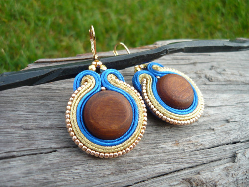 Soutache Náušnice "WOOD" Gold&Blue — foto 3