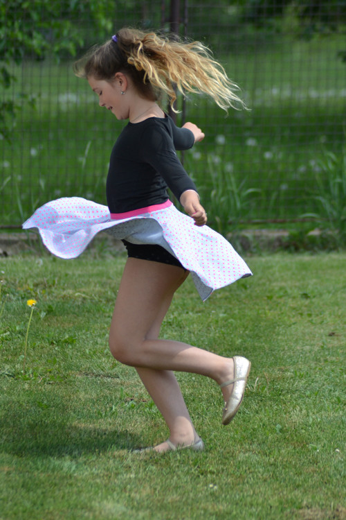 Kolová sukýnka šedo-růžová — foto 3