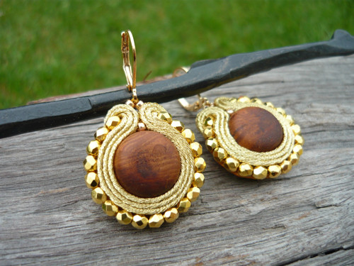Soutache Náušnice "WOOD" Zlaté mini — foto 3