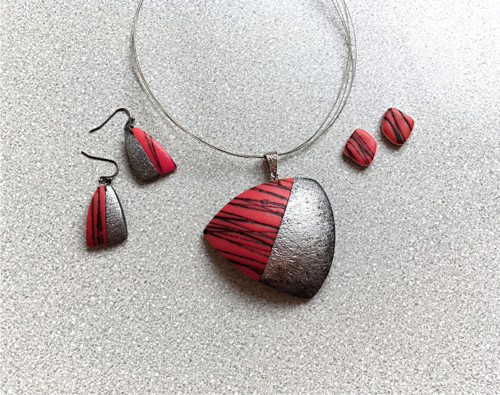 Red vs. metallic — foto 3