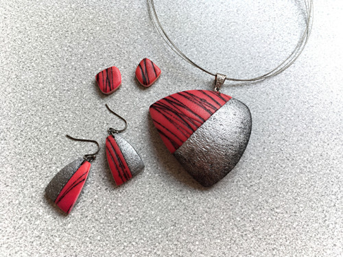 Red vs. metallic — foto 5