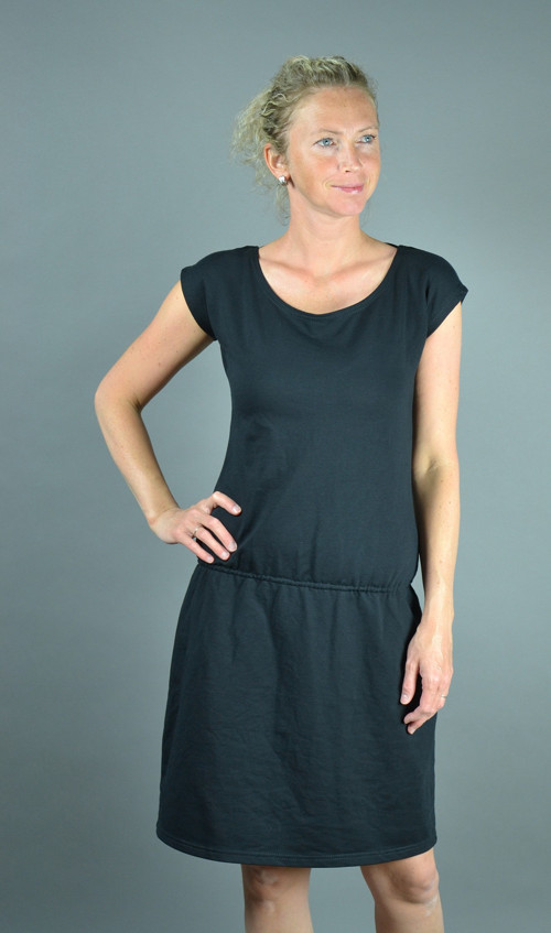 Černé šaty — foto 3