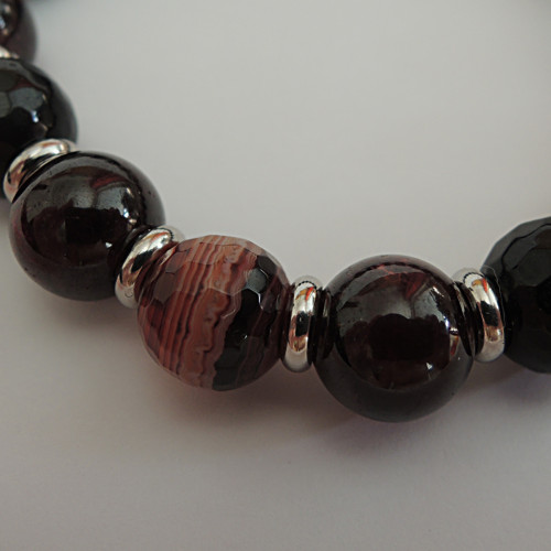 ...sebevědomý... Onyx, sardonyx a granát — foto 5