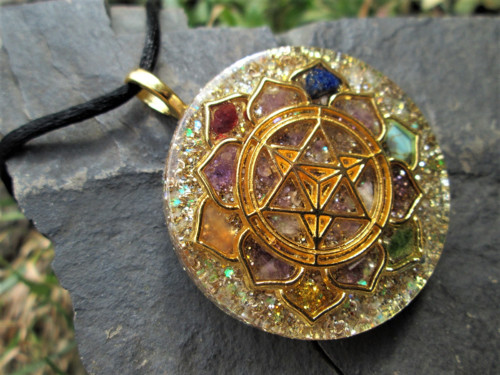 Org. šperk ,, Sri Yantra v čakrách " — foto 3