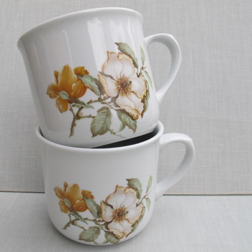 Porcelánový hrnek — foto 4