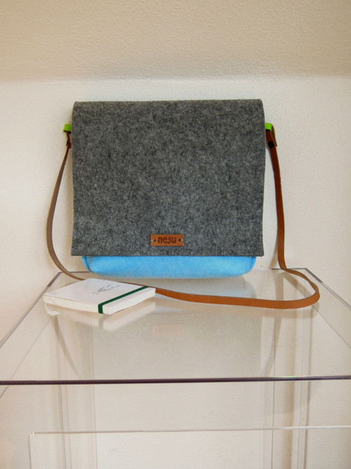 Crossbody se zelenými oušky — foto 4