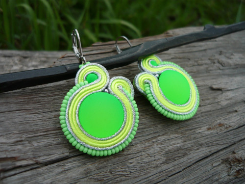 SUPR CENA! Soutache náušnice NEON Fresh Lemon — foto 2