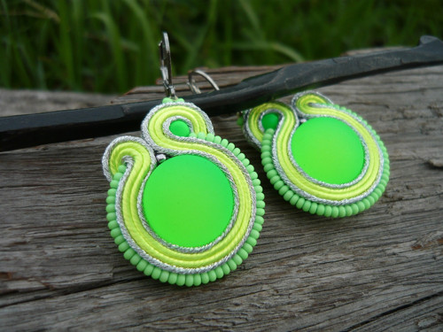 SUPR CENA! Soutache náušnice NEON Fresh Lemon — foto 3