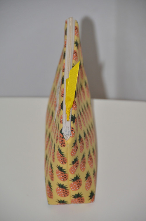 Necesér malý - ananas — foto 2