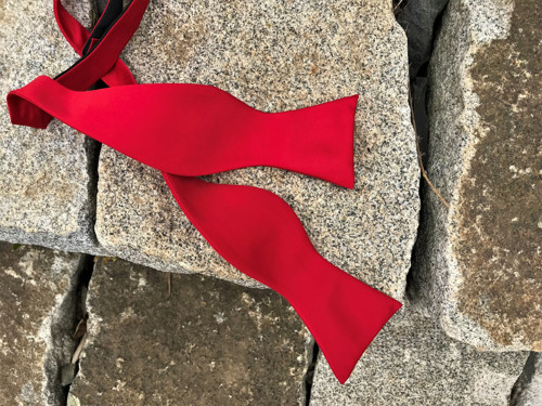 Červený vázací motýlek — foto 6