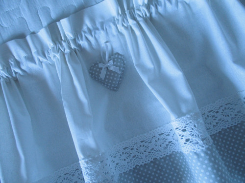 Záclonka šedo bílá — foto 2