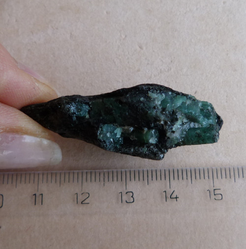 Smaragd surový - 4,3 cm — foto 2
