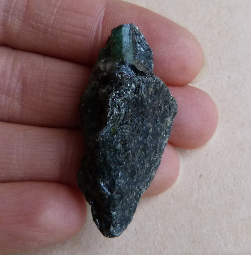 Smaragd surový - 4,3 cm — foto 3