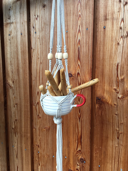 Macramé závěs na květiny v šedé — foto 3