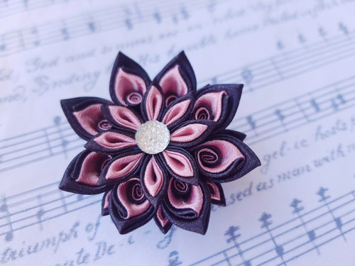 Brož kanzashi — foto 3