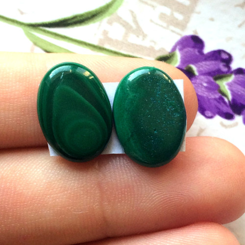 Malachit náušnicový pár/14x9x2 mm (ML04) — foto 2