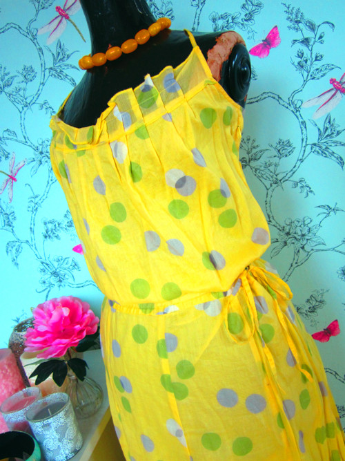 Rozkošné retro dots šatečky — foto 2
