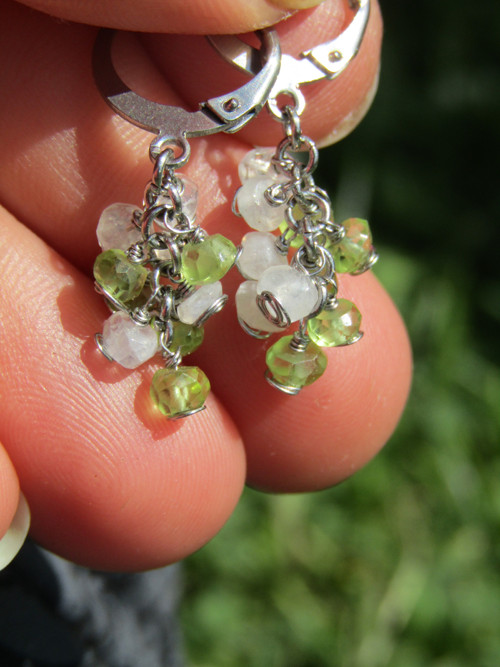 Náušnice měsíční peridotky — foto 5