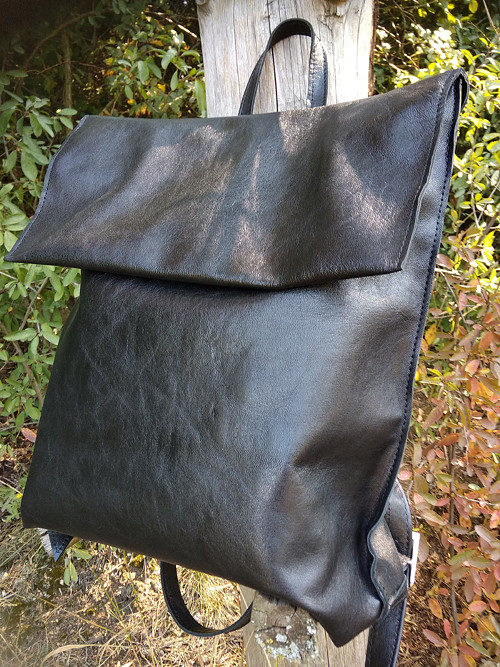 Kožený elegantní batoh "nero" — foto 4