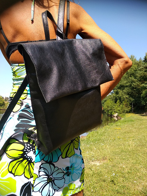 Kožený elegantní batoh "nero" — foto 2