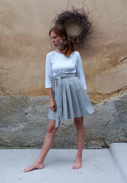 Šedobéžová S Malinkým Puntíkem — foto 3