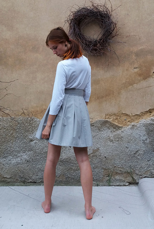 Šedobéžová S Malinkým Puntíkem — foto 5
