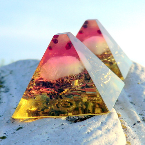 Pyramida - Růženín granát / pro Lásku — foto 2