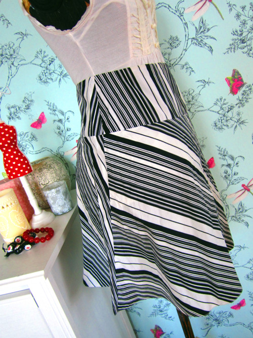 Sukénka black&white stripes — foto 3