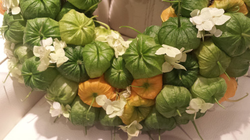 Přírodní věneček mochyně a hortenzie — foto 3