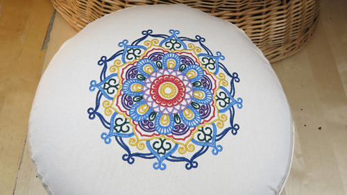 Vyšívaný puff mandala, průměr 40cm domodra — foto 2