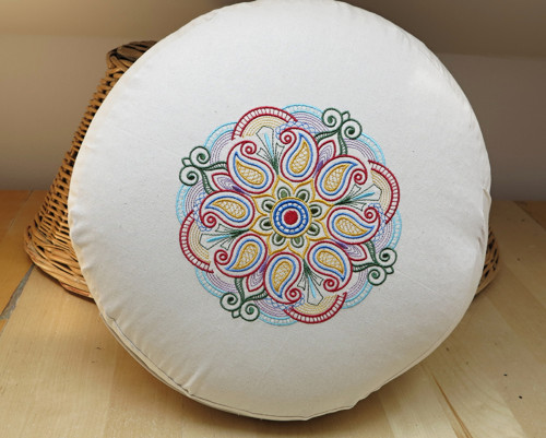 Vyšívaný puff mandala, průměr 40cm romantická — foto 2