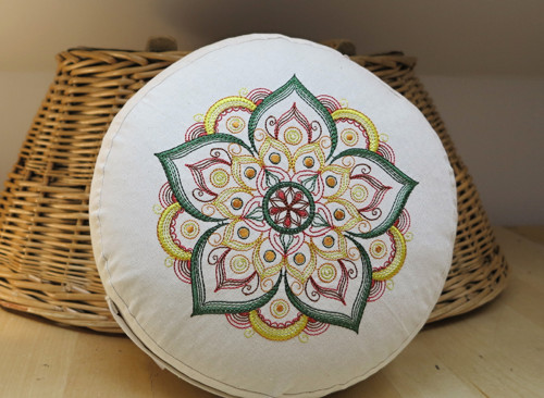 Vyšívaný puff mandala, průměr 30cm dozelena — foto 2