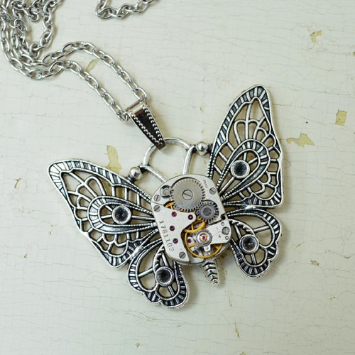 Stříbrný Motýlek- Steampunk, Náhrdelník — foto 2