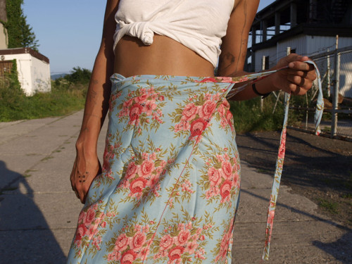 Plátěná zavinovací sukně — foto 3
