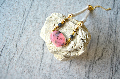 Náhrdelník Gold Beads Pink Opal Spectrolite — foto 3