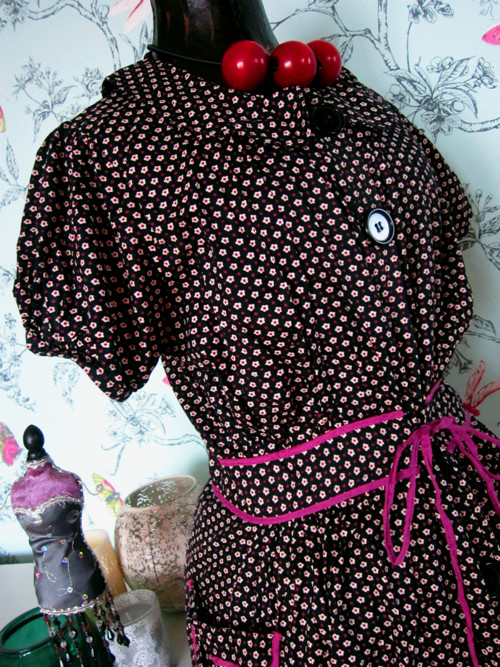 Retro šaty Vivat violet — foto 3