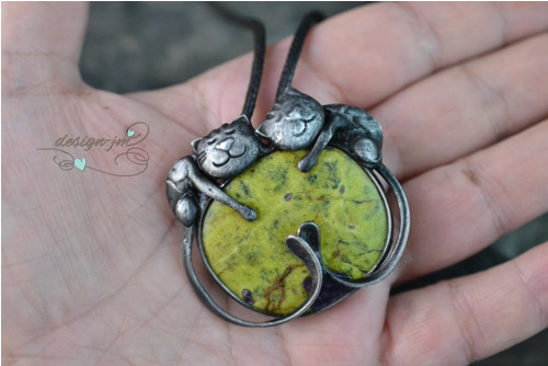 Ospalá koťata - stichtit v serpentinitu — foto 6