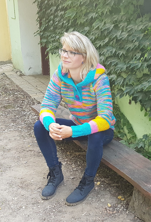 Svetr s kapucou Modrá Duha — foto 2