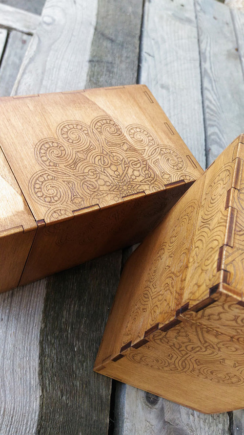 Originální dřevěná kasička mandala hnědá — foto 5