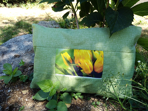 Polštářek Rozkvetlé tulipány — foto 2