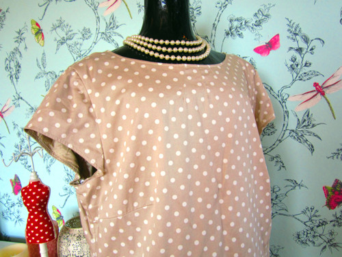 Šaty cream&dots,,VĚTŠÍ — foto 3