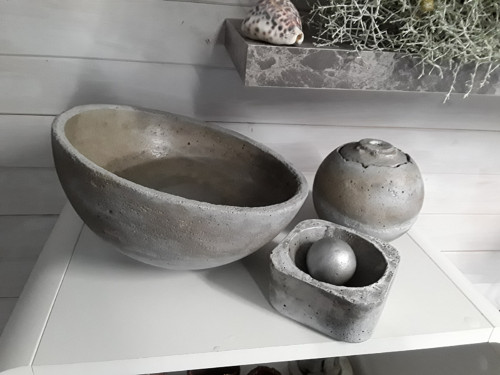 Beton-fontána "Concrete sphere" — foto 4