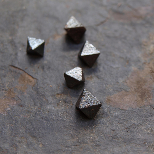 Magnetit, 1 ks — foto 4
