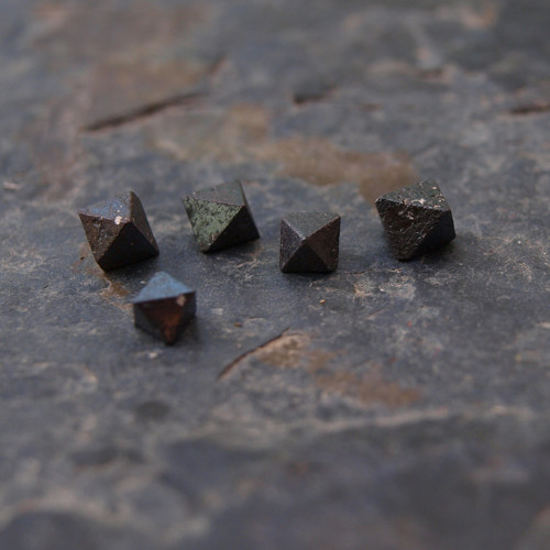 Magnetit, 1 ks — foto 5
