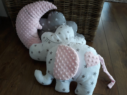 Měsíc dekorační polštář -minky — foto 3